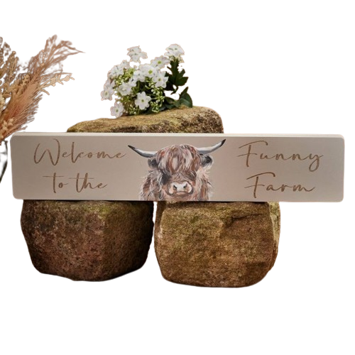 DOUGAL HIGHLAND COW LONG PLAQUE GREY WOOD "WELCOME TO THE FUNNY FARM"